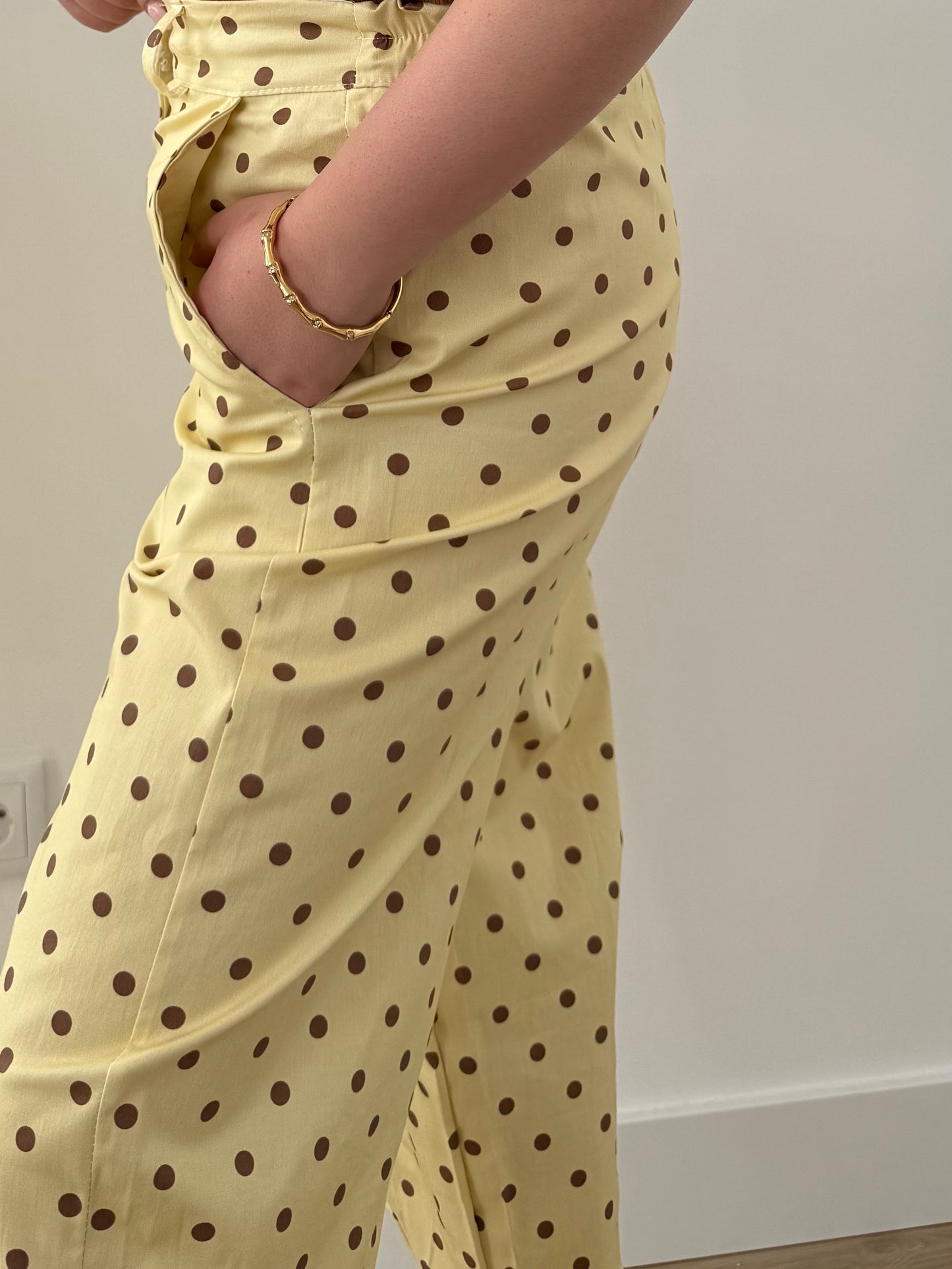 Pantalón lunares amarillo