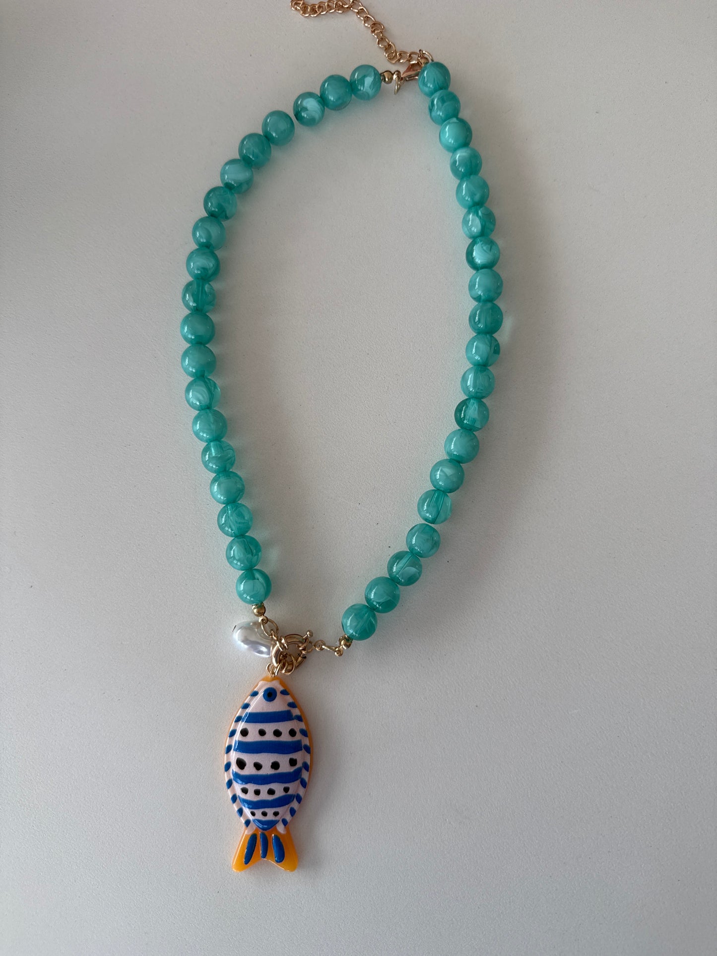 Collar perlas pez