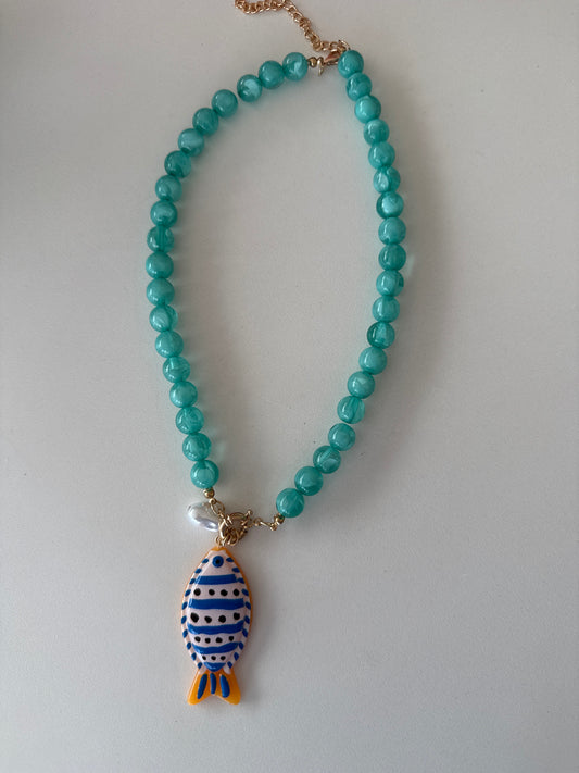 Collar perlas pez