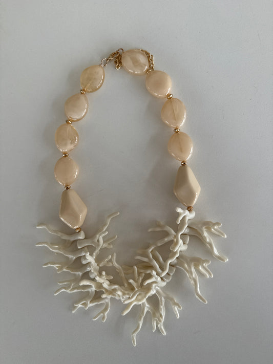 Collar corales beige