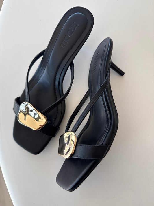 Sandalias Hebilla Dorada