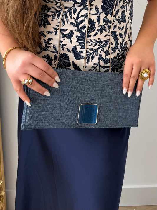 Bolso sobre joya marino