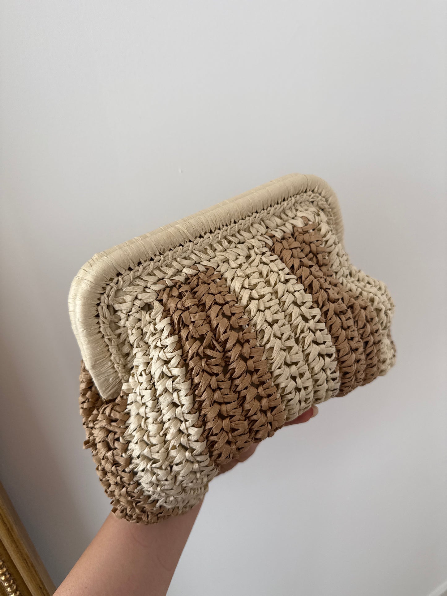 Clutch Rafia Rayas