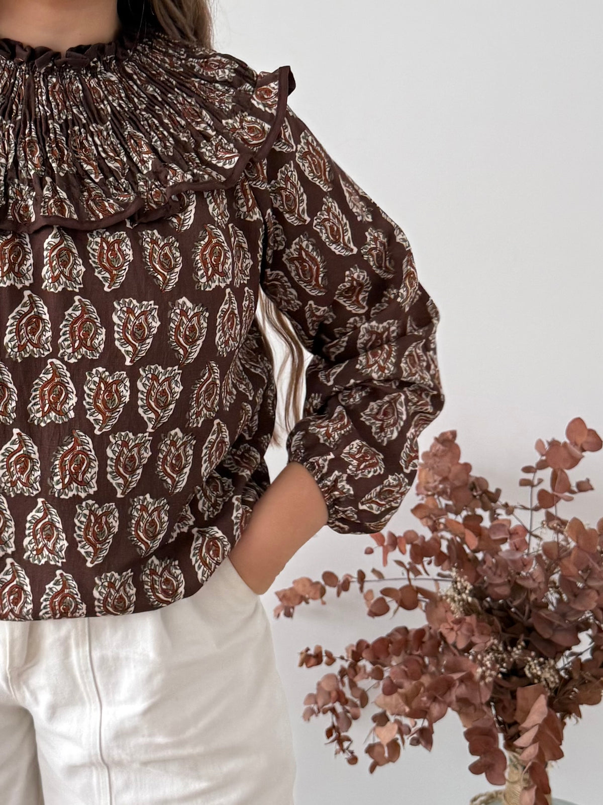 Blusa Cuello Choco