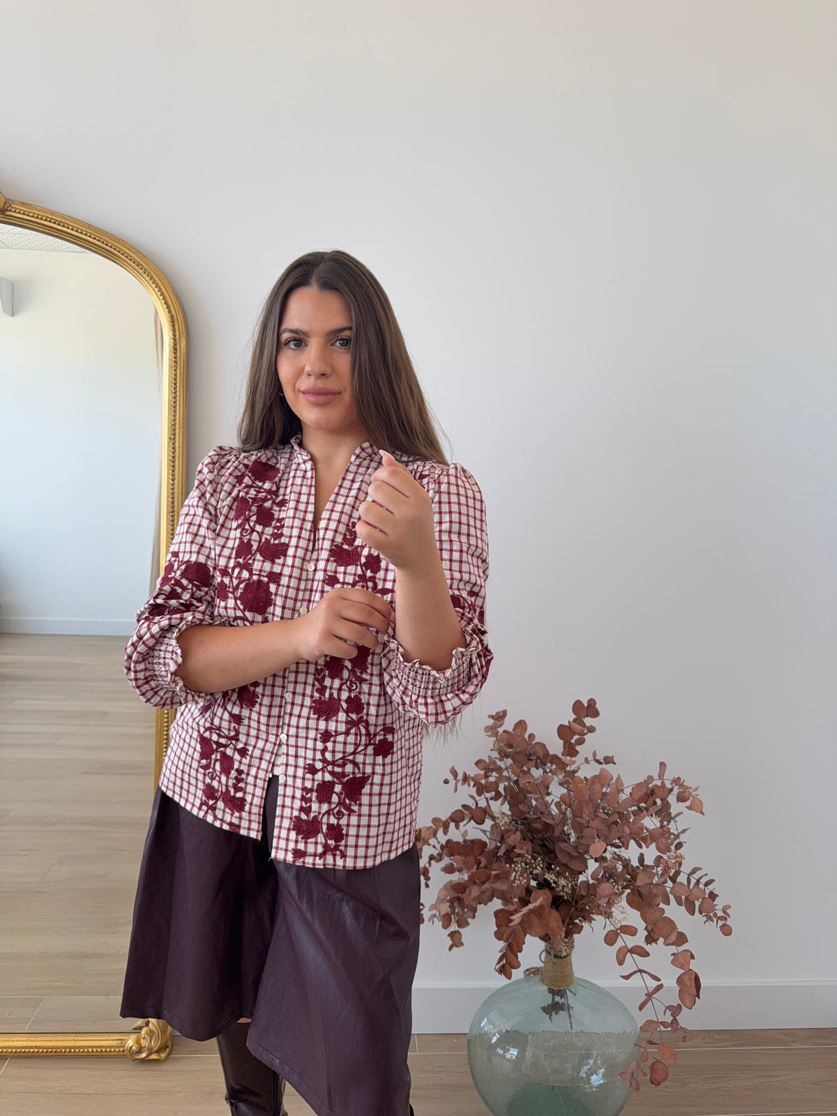 Blusa Bordada Burdeos