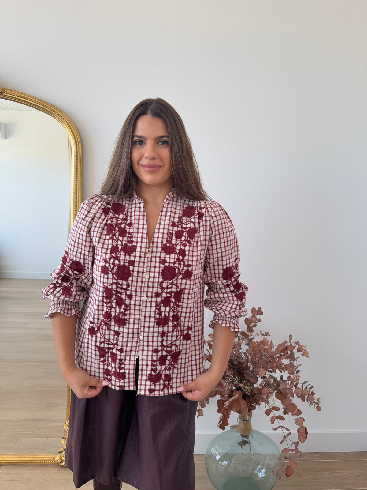 Blusa Bordada Burdeos