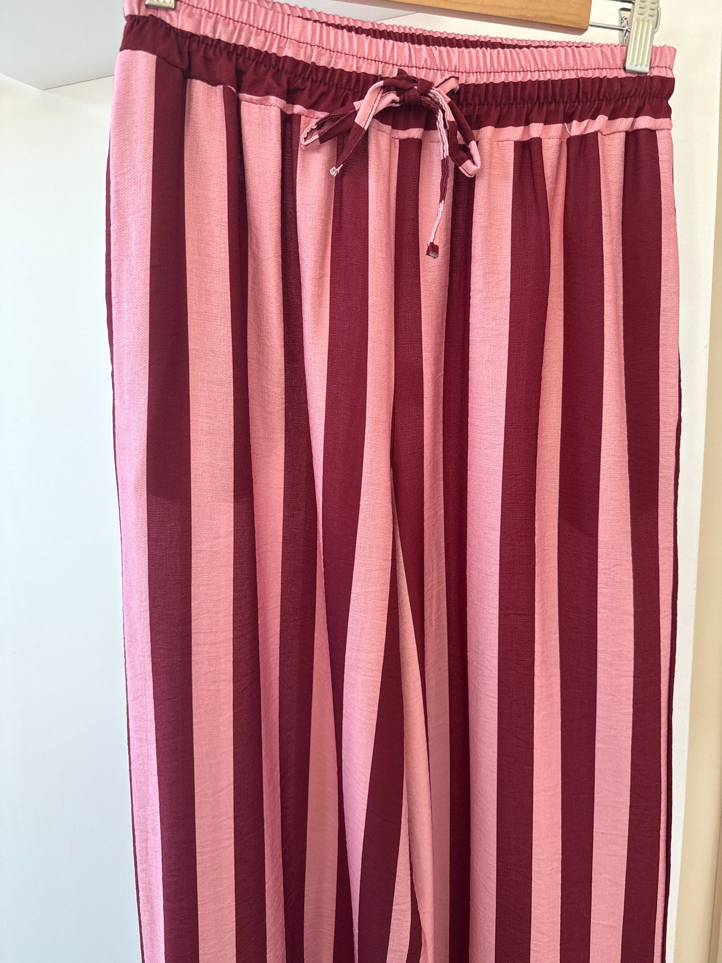 Pantalón rayas fucsia y rosa